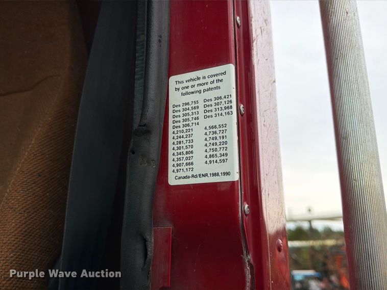 image for item FM6541 1993 International 9400 semi truck