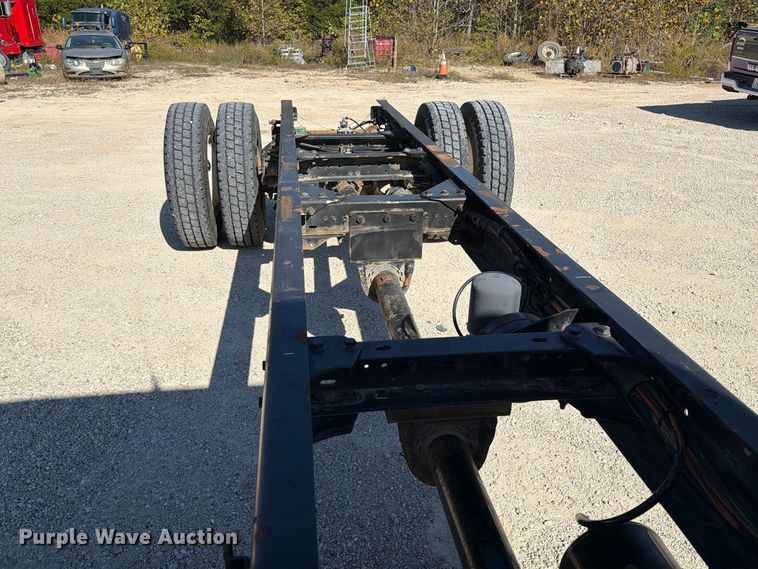 image for item FM6581 2013 Kenworth T370 truck cab and chassis