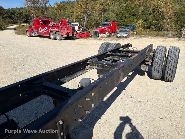 image for item FM6581 2013 Kenworth T370 truck cab and chassis