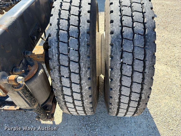 image for item FM6581 2013 Kenworth T370 truck cab and chassis