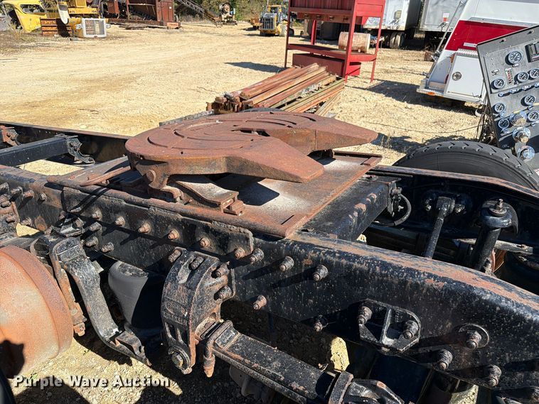 image for item FM6589 Truck frame cut off assembly