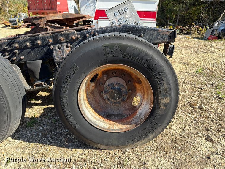 image for item FM6589 Truck frame cut off assembly