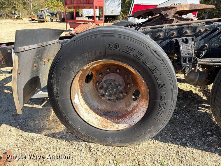 image for item FM6589 Truck frame cut off assembly