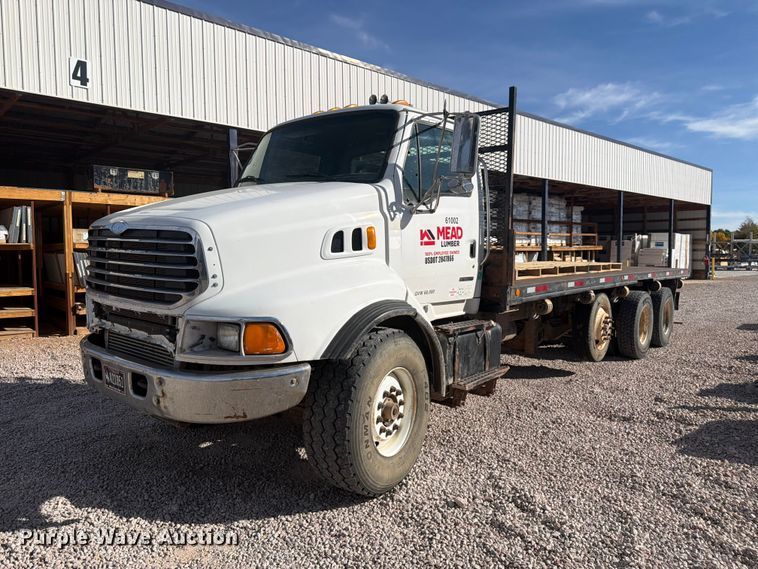 image for item FM7720 2004 Sterling Truck L9500 Series flatbed truck