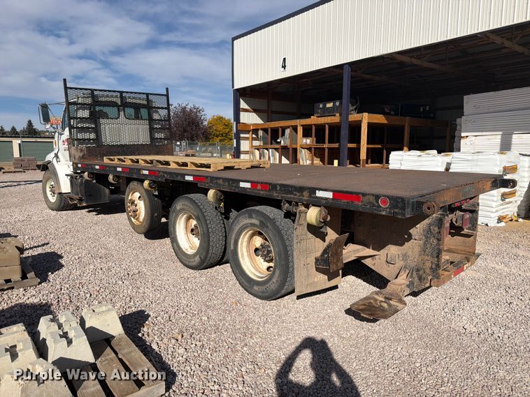 image for item FM7720 2004 Sterling Truck L9500 Series flatbed truck