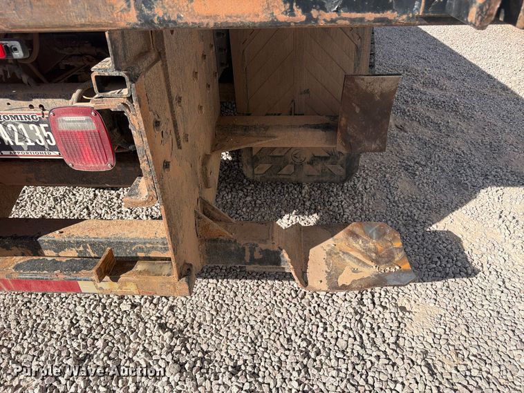 image for item FM7720 2004 Sterling Truck L9500 Series flatbed truck