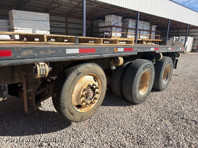 image for item FM7720 2004 Sterling Truck L9500 Series flatbed truck