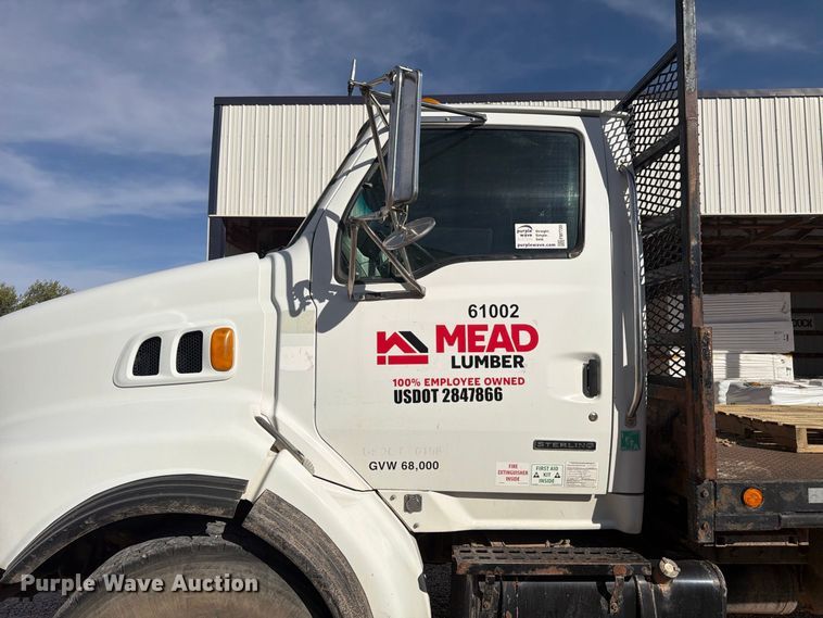 image for item FM7720 2004 Sterling Truck L9500 Series flatbed truck
