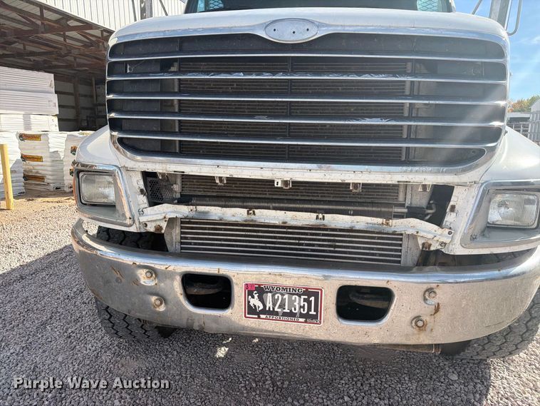 image for item FM7720 2004 Sterling Truck L9500 Series flatbed truck