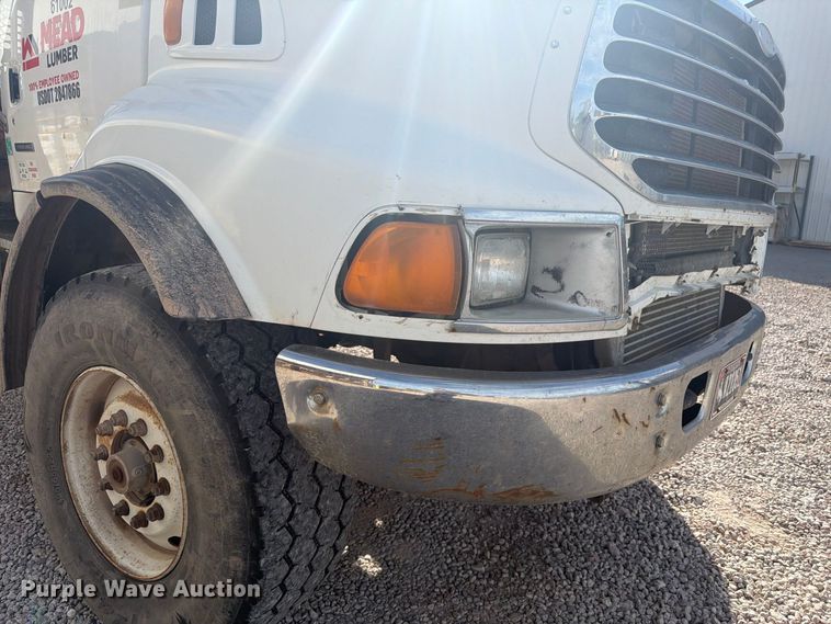 image for item FM7720 2004 Sterling Truck L9500 Series flatbed truck