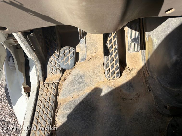 image for item FM7720 2004 Sterling Truck L9500 Series flatbed truck