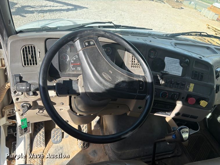image for item FM7720 2004 Sterling Truck L9500 Series flatbed truck