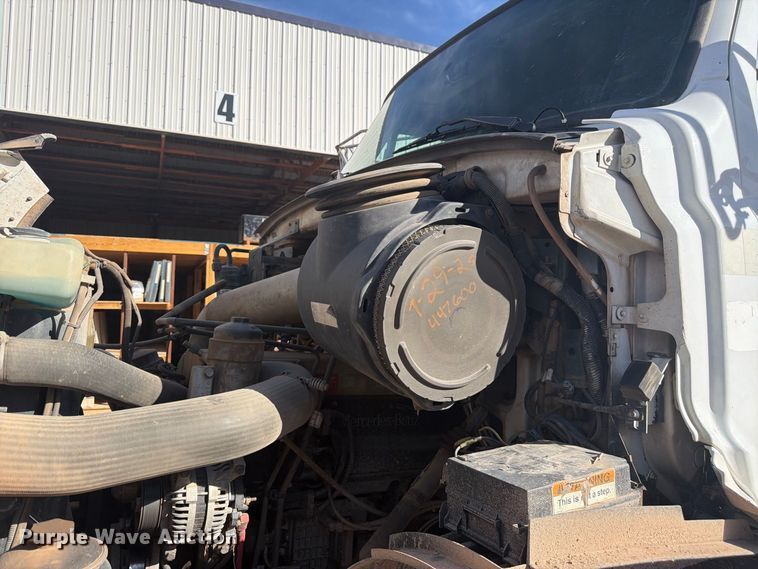 image for item FM7720 2004 Sterling Truck L9500 Series flatbed truck