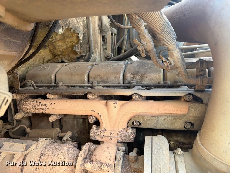image for item FM7720 2004 Sterling Truck L9500 Series flatbed truck