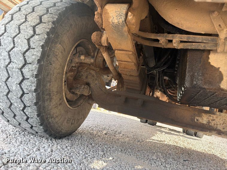 image for item FM7720 2004 Sterling Truck L9500 Series flatbed truck