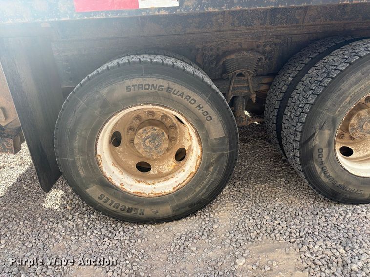 image for item FM7720 2004 Sterling Truck L9500 Series flatbed truck
