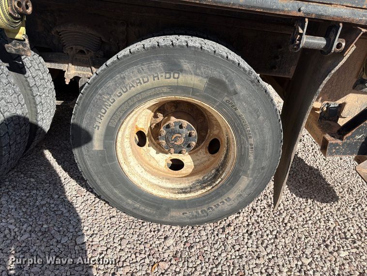 image for item FM7720 2004 Sterling Truck L9500 Series flatbed truck