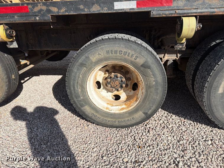image for item FM7720 2004 Sterling Truck L9500 Series flatbed truck