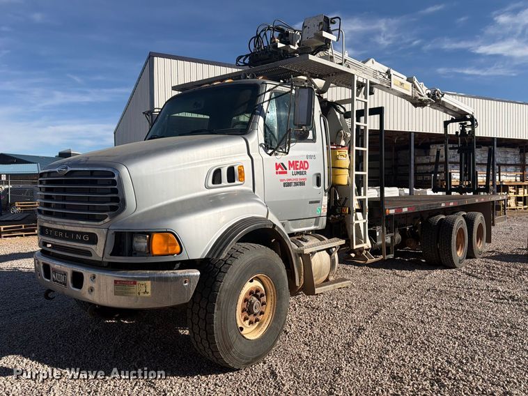 image for item FM7721 2006 Sterling Truck L9500 Series flatbed truck