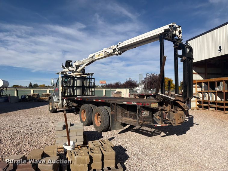 image for item FM7721 2006 Sterling Truck L9500 Series flatbed truck