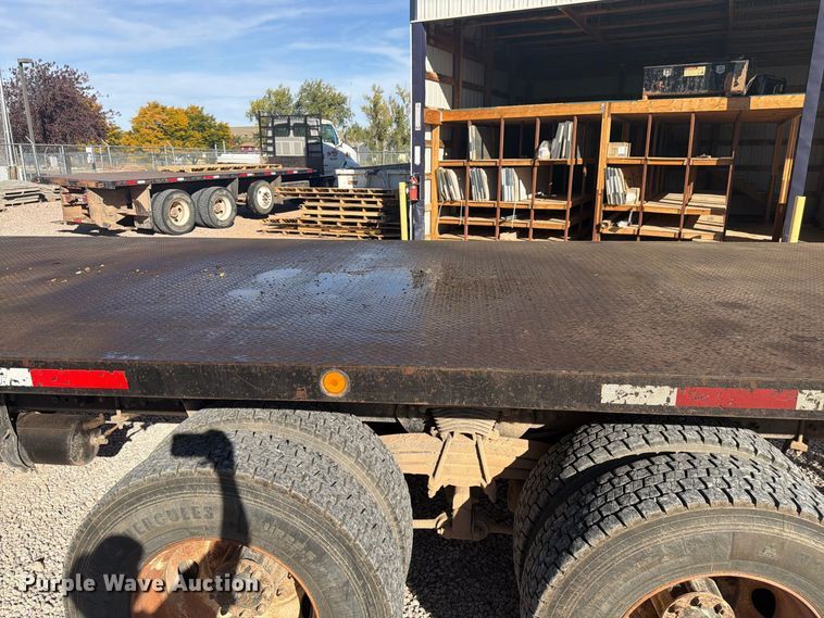 image for item FM7721 2006 Sterling Truck L9500 Series flatbed truck