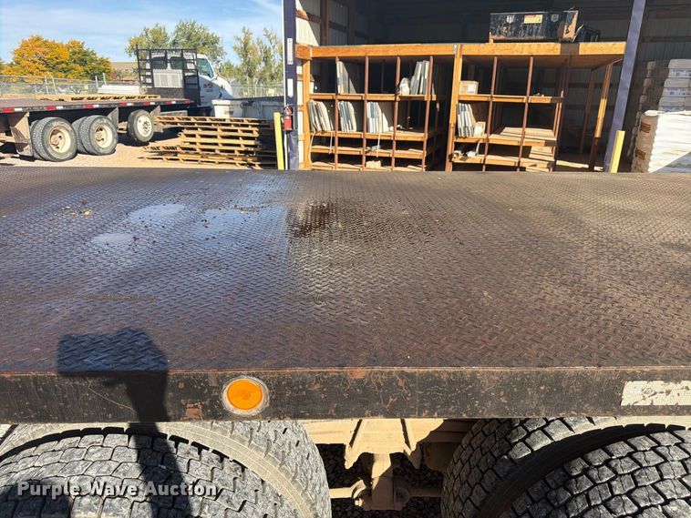 image for item FM7721 2006 Sterling Truck L9500 Series flatbed truck