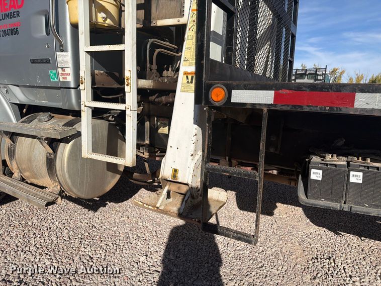 image for item FM7721 2006 Sterling Truck L9500 Series flatbed truck