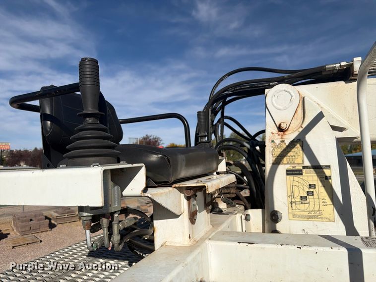 image for item FM7721 2006 Sterling Truck L9500 Series flatbed truck