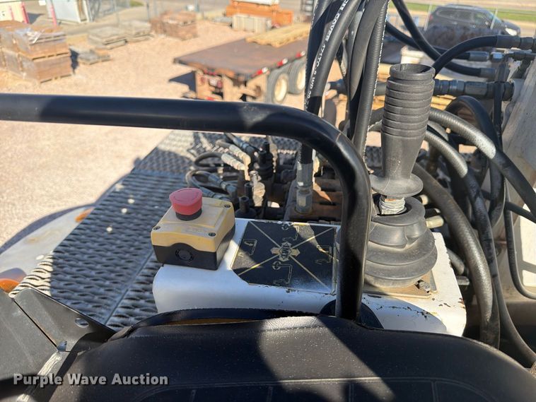 image for item FM7721 2006 Sterling Truck L9500 Series flatbed truck