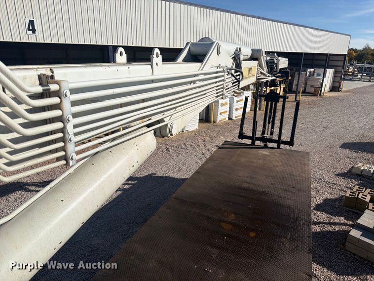 image for item FM7721 2006 Sterling Truck L9500 Series flatbed truck