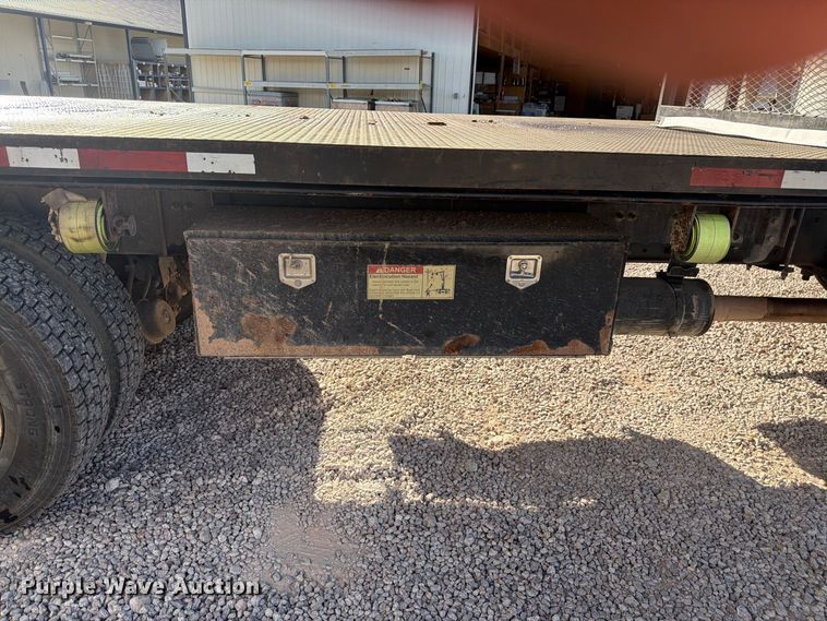 image for item FM7721 2006 Sterling Truck L9500 Series flatbed truck