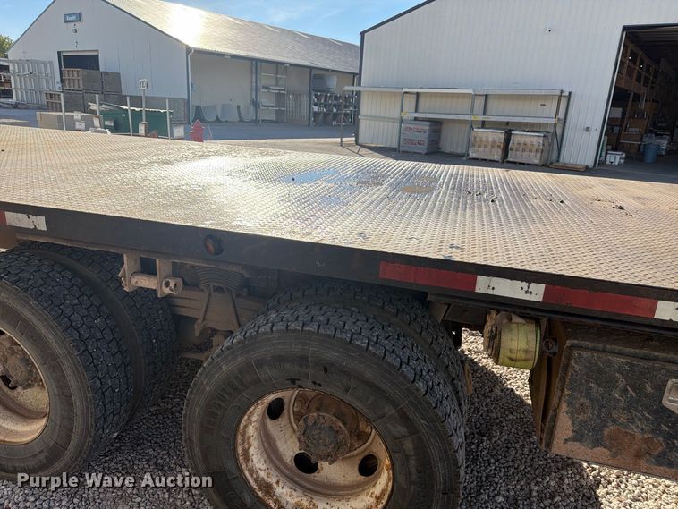 image for item FM7721 2006 Sterling Truck L9500 Series flatbed truck