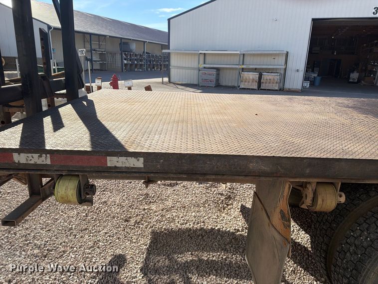 image for item FM7721 2006 Sterling Truck L9500 Series flatbed truck