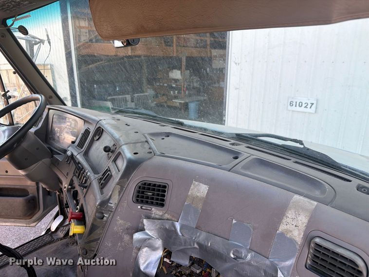 image for item FM7721 2006 Sterling Truck L9500 Series flatbed truck