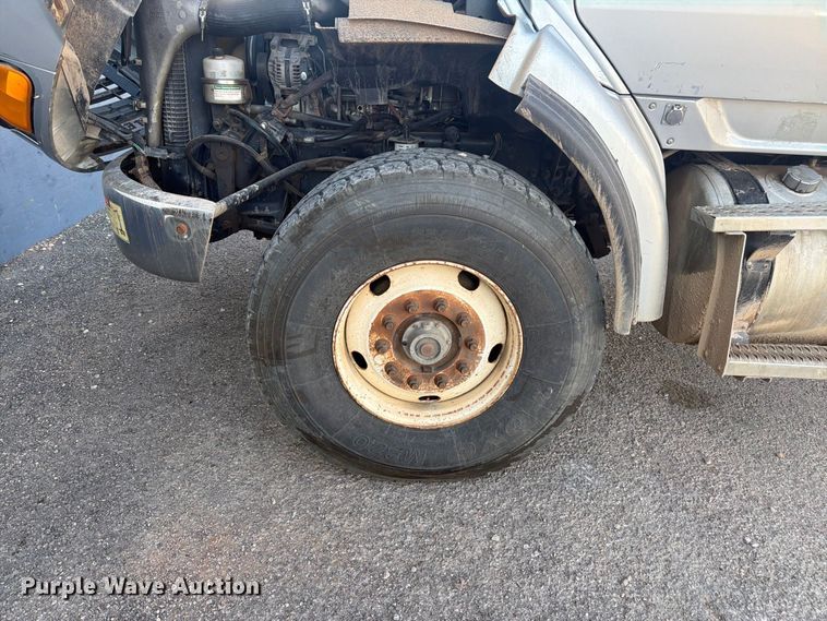image for item FM7721 2006 Sterling Truck L9500 Series flatbed truck