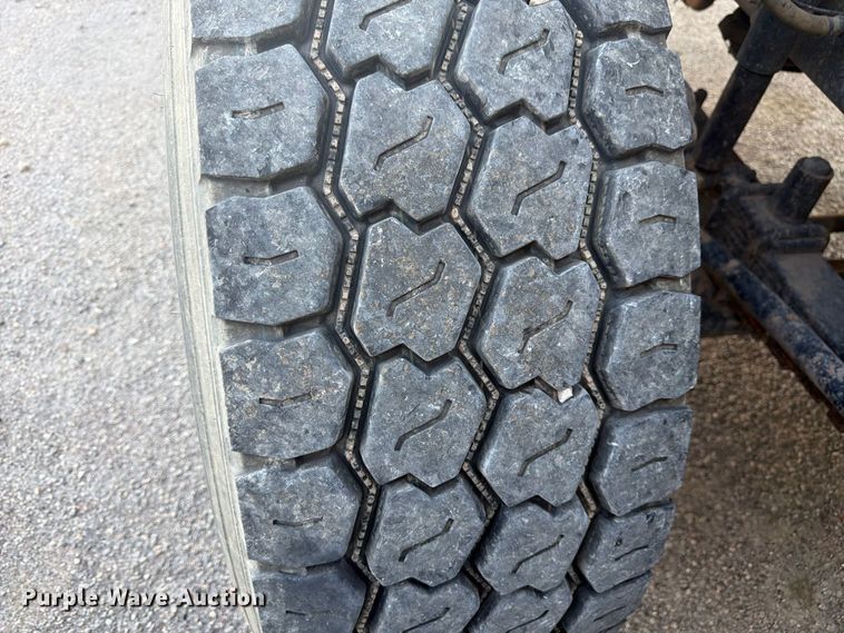 image for item FM7721 2006 Sterling Truck L9500 Series flatbed truck