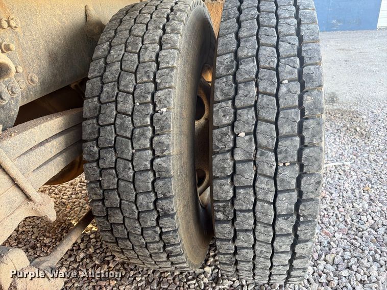 image for item FM7721 2006 Sterling Truck L9500 Series flatbed truck