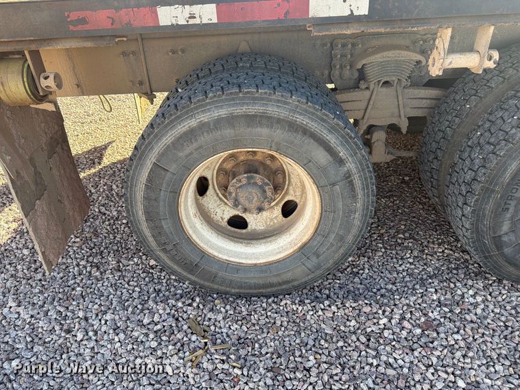 image for item FM7721 2006 Sterling Truck L9500 Series flatbed truck