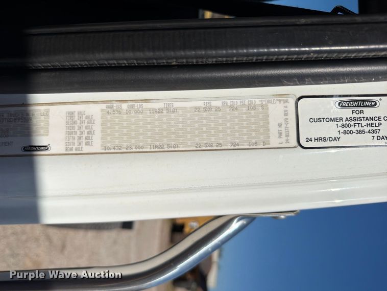 image for item FN5912 2014 Freightliner Business Class M2 truck cab and chassis