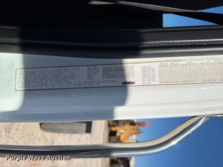 image for item FN5912 2014 Freightliner Business Class M2 truck cab and chassis