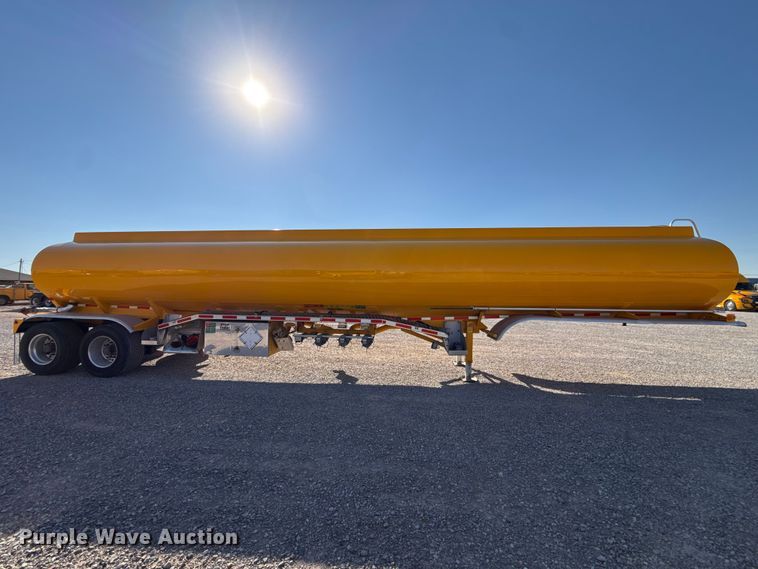 image for item FO4507 2009 Beall BAST-97-3-DC fuel trailer
