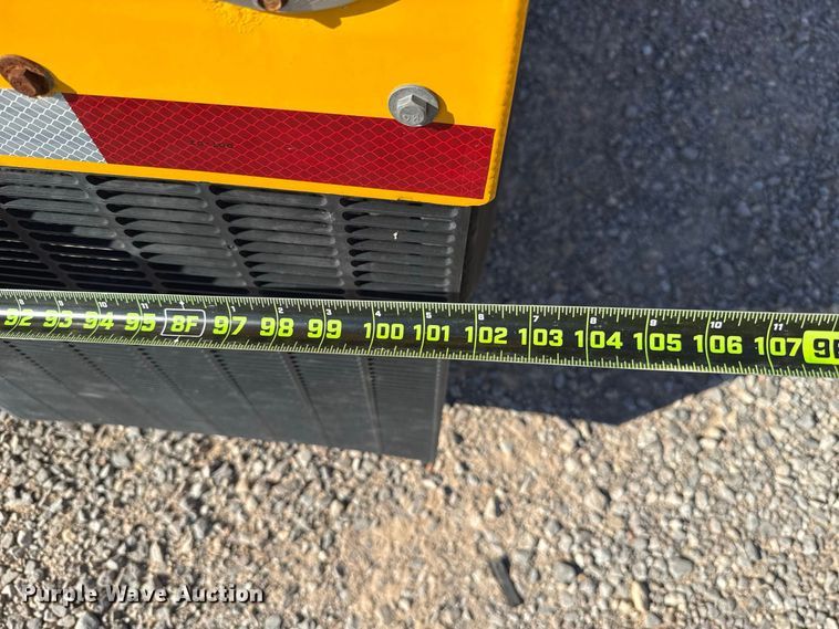 image for item FO4507 2009 Beall BAST-97-3-DC fuel trailer