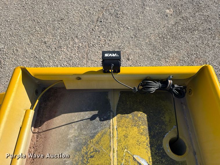 image for item FO4507 2009 Beall BAST-97-3-DC fuel trailer