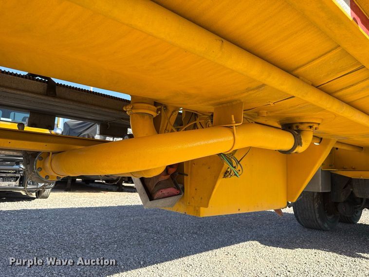 image for item FO4507 2009 Beall BAST-97-3-DC fuel trailer