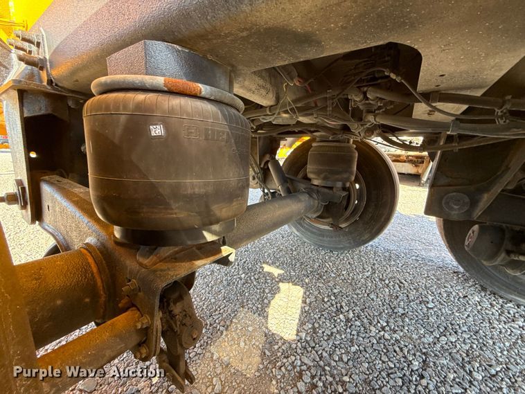 image for item FO4507 2009 Beall BAST-97-3-DC fuel trailer
