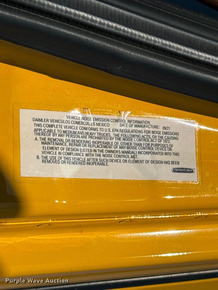 image for item FO4508 2022 Freightliner Cascadia 126 semi truck