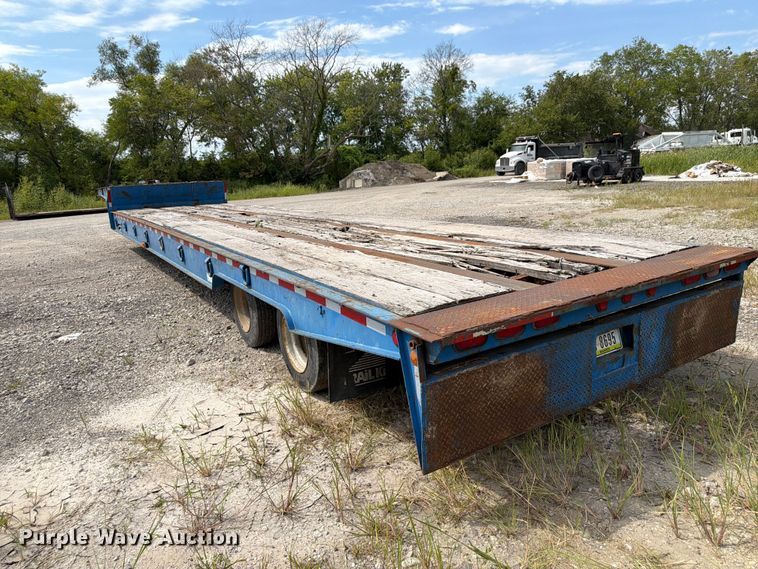 image for item FP3029 1997 Trail King drop deck trailer