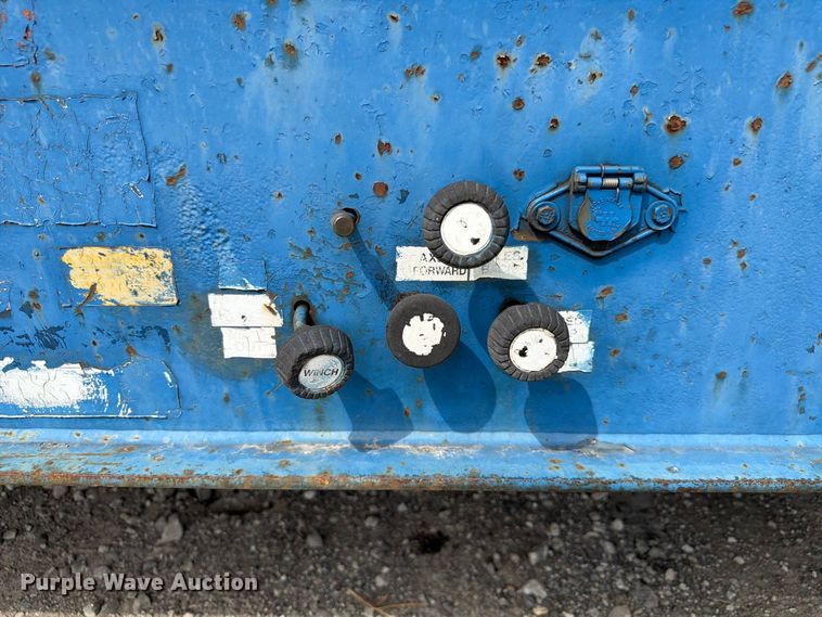 image for item FP3029 1997 Trail King drop deck trailer