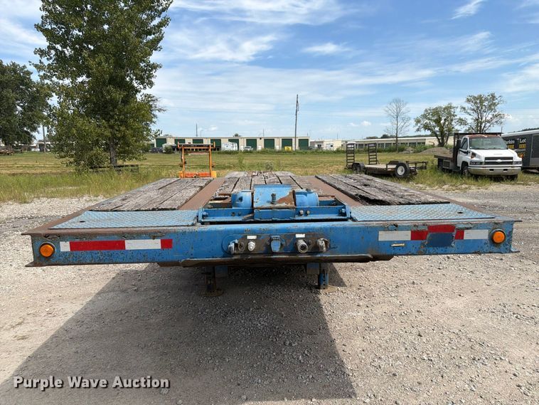 image for item FP3029 1997 Trail King drop deck trailer