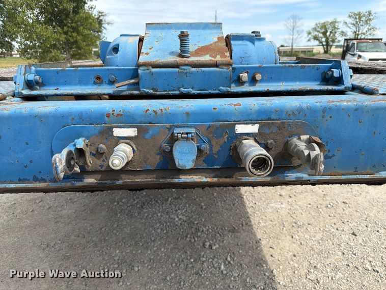 image for item FP3029 1997 Trail King drop deck trailer
